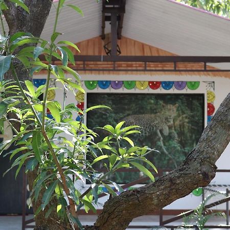 The Wilds Villa Gir Jungle Stay With Swimming Pool Sasan Gir Exterior photo